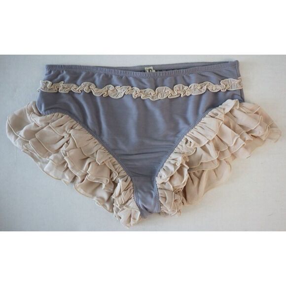 Free People Women's Sz XS Dove Gray Combo Icing On Top Ruffled Shorties Panties - Picture 1 of 7